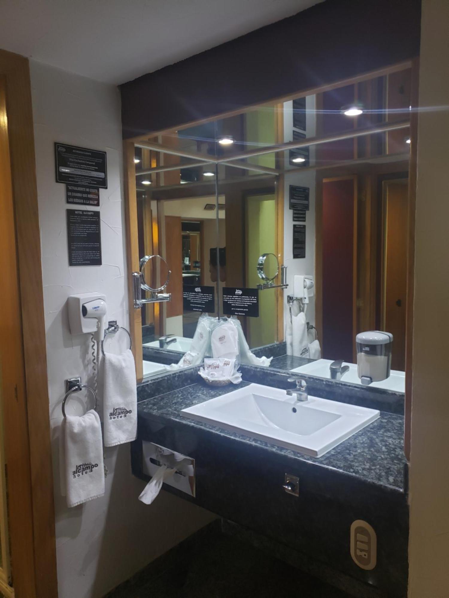 Hotel Alcampo Miranda الغرفة الصورة